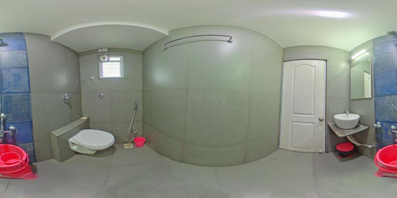 Hotel Ramkrishna Inn Kolhapur Exteriör bild